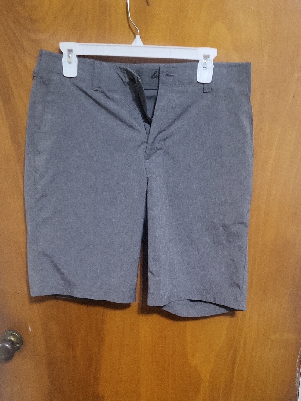 Ben Hogan Men's Gray Flat-Front Shorts- Size 32